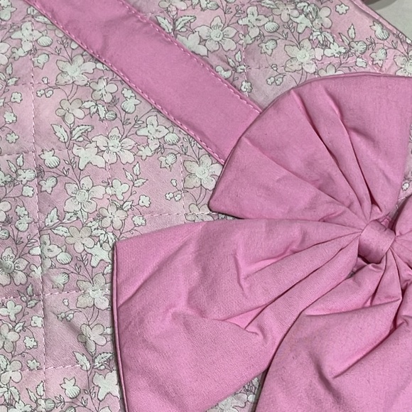 NWOT Naraya Tote Quilted Pink Floral with Bow - Picture 7 of 8